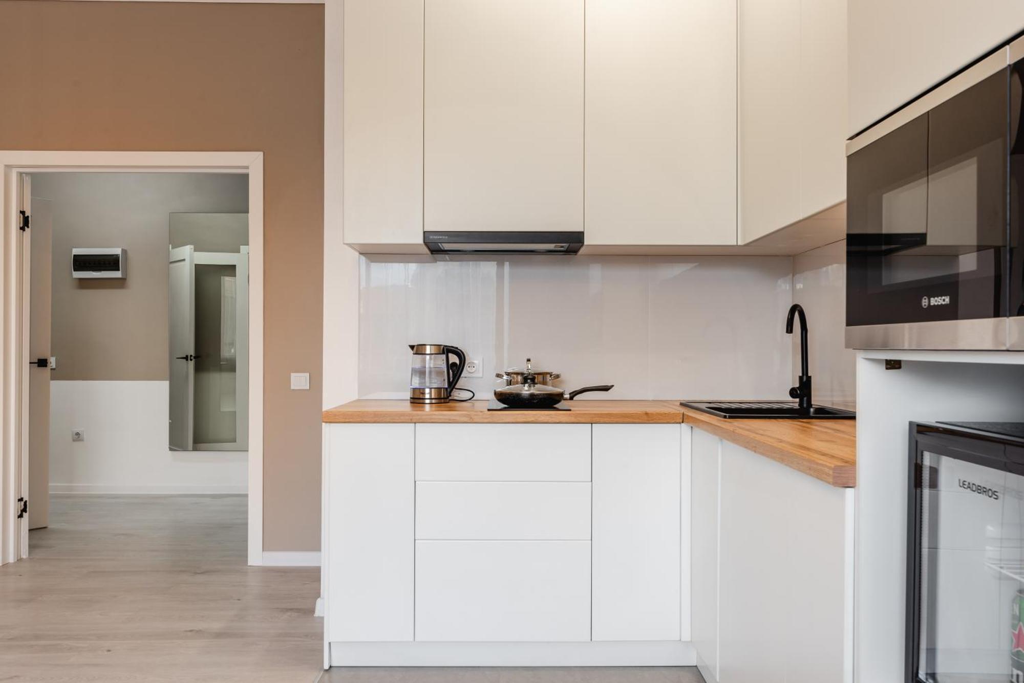 Five Business-Class Rooms In R-House Near Mega Center Almatı Dış mekan fotoğraf