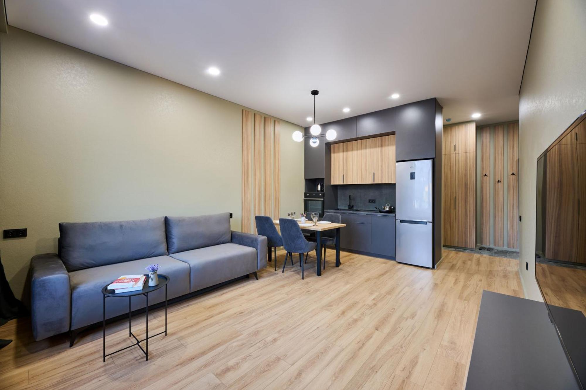 Five Business-Class Rooms In R-House Near Mega Center Almatı Dış mekan fotoğraf